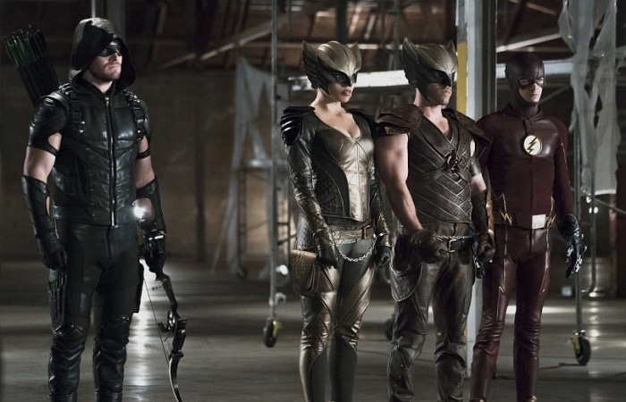 arrow-and-flash-hawks