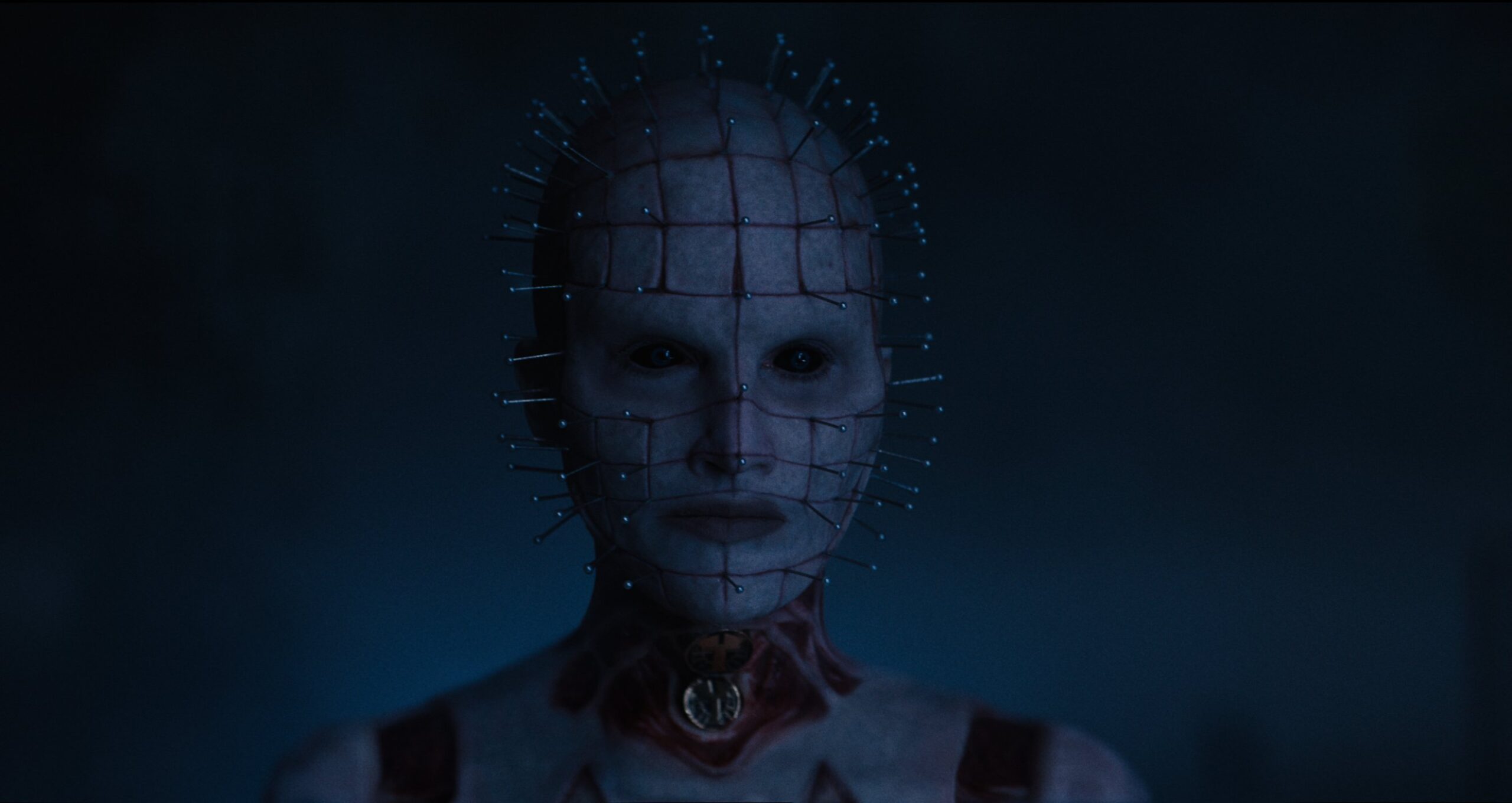 Pinhead kadın oldu